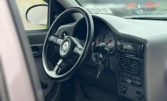 VW - VolksWagen Gol 1.0 Plus 8v 2p 2001 Gasolina-5