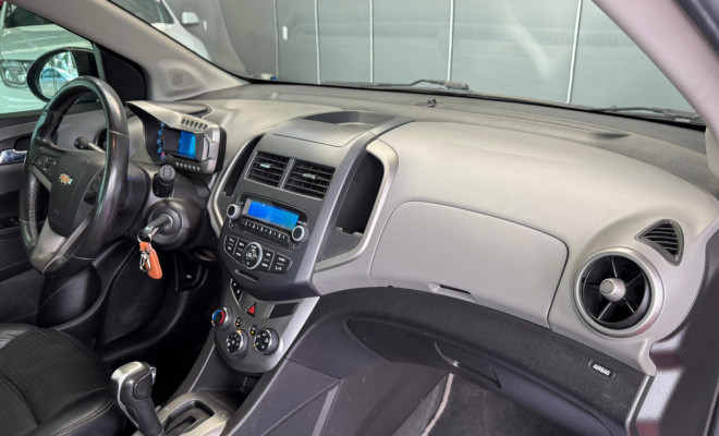 GM - Chevrolet SONIC HB LTZ 1.6 16V FlexPower 5p Aut. 2013 Flex-6