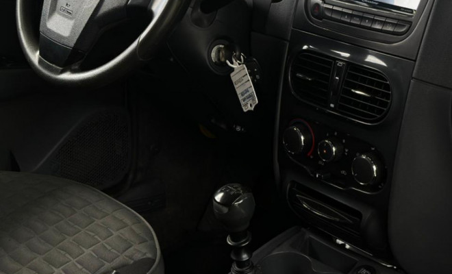 Fiat Strada Adventure1.8/ 1.8 LOCKER Flex CD 2013 Flex-9