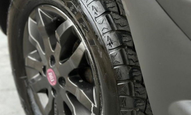 Fiat Strada Adventure1.8/ 1.8 LOCKER Flex CD 2013 Flex-13