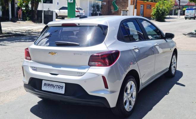 Chevrolet Onix LTZ 1.0 Turbo 2023-4