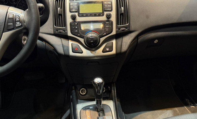 Hyundai i30 2.0 16V 145cv 5p Aut. 2011 Gasolina-7