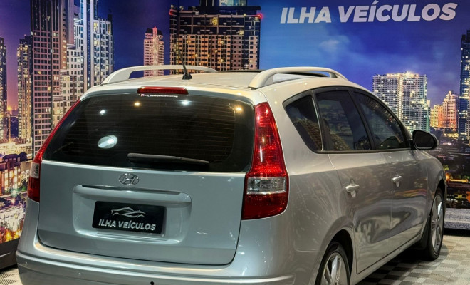 Hyundai i30 2.0 16V 145cv 5p Aut. 2011 Gasolina-11