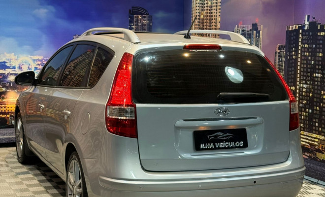 Hyundai i30 2.0 16V 145cv 5p Aut. 2011 Gasolina-13