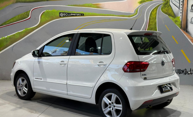 VW - VolksWagen Fox Comfortline 1.6 Flex 8V 5p 2015 Flex-0