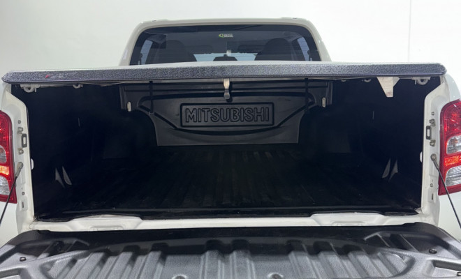L200 Triton GS 2023 – preço imperdível para veículo revisado e pronto para rodar!-15