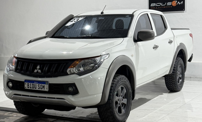 L200 Triton GS 2023 – preço imperdível para veículo revisado e pronto para rodar!-1