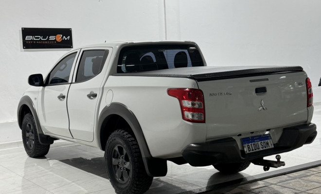 L200 Triton GS 2023 – preço imperdível para veículo revisado e pronto para rodar!-16