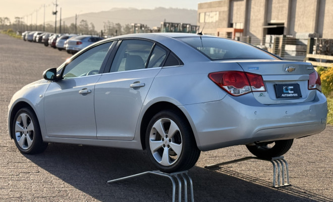 GM - Chevrolet CRUZE LT 1.8 16V FlexPower 4p Aut. 2012 Flex-5