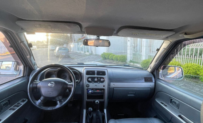 Nissan Frontier SE/SE Strik/ONE CD 4x4 2.8 Dies 2004 Diesel-9