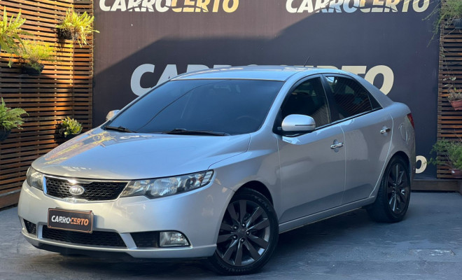 Kia Motors Cerato 1.6  Aut. 2011 Gasolina  Versão top de linha