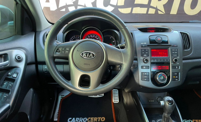 Kia Motors Cerato 1.6  Aut. 2011 Gasolina  Versão top de linha-5