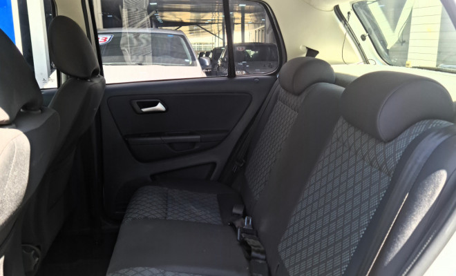 Fox 2016 Trendline 1.6 Flex-5