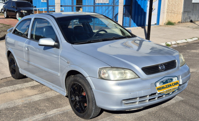 GM - Chevrolet Astra GL 1.8 MPFI 3p 2001 Gasolina