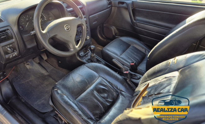 GM - Chevrolet Astra GL 1.8 MPFI 3p 2001 Gasolina-3