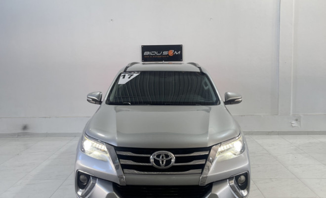 Toyota Hilux SW4 SRX 4x4 2.8 TDI 16V Dies. Aut. 2017 Diesel-0
