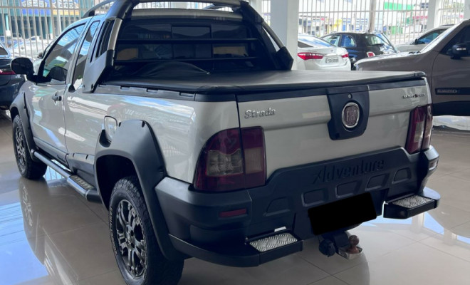 Fiat Strada Adventure 1.8/ 1.8 LOCKER Flex CE 2011 Flex-4