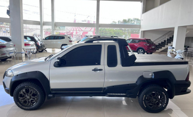 Fiat Strada Adventure 1.8/ 1.8 LOCKER Flex CE 2011 Flex-6