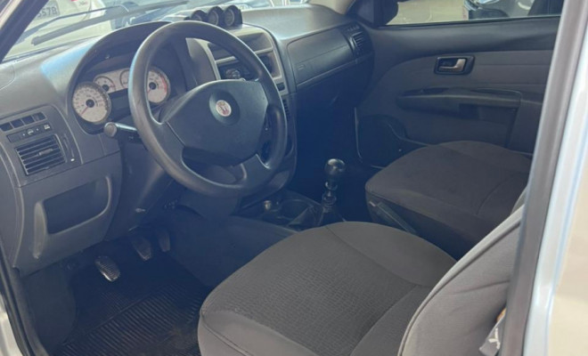 Fiat Strada Adventure 1.8/ 1.8 LOCKER Flex CE 2011 Flex-7