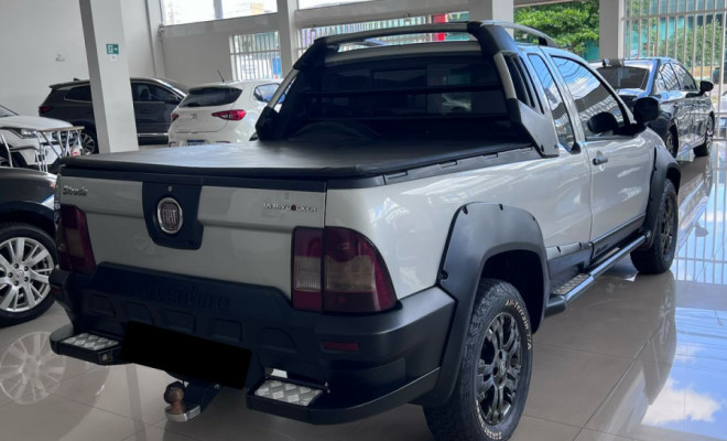 Fiat Strada Adventure 1.8/ 1.8 LOCKER Flex CE 2011 Flex-2