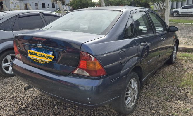 Ford Focus Sedan 2.0 16V/2.0 16V Flex 4p 2001 Flex-1
