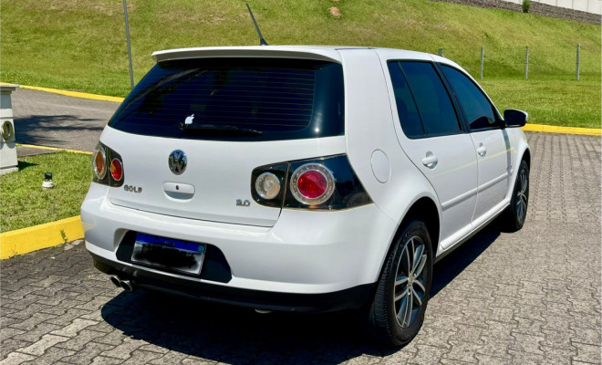 VW - VolksWagen Golf Sportline 2.0 Mi Total F. 8V Tip. 2014 Flex-4