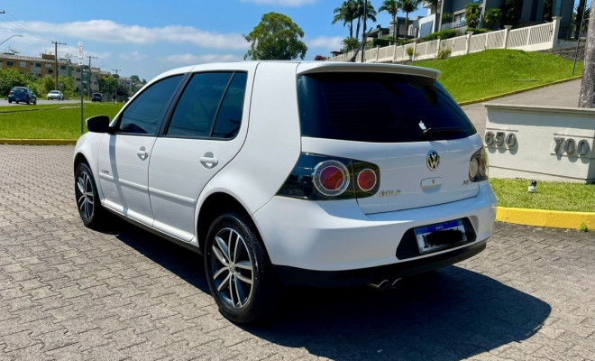 VW - VolksWagen Golf Sportline 2.0 Mi Total F. 8V Tip. 2014 Flex-3