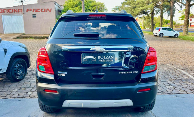 GM - Chevrolet TRACKER LTZ 1.8 16V Flex 4x2 Aut. 2015 Flex-4