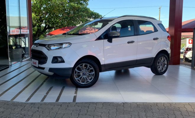 Ford EcoSport FREESTYLE 1.6 16V Flex 5p 2014 Flex