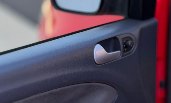 VW - VolksWagen Gol (novo) 1.0 Mi Total Flex 8V 4p 2014 Flex-8