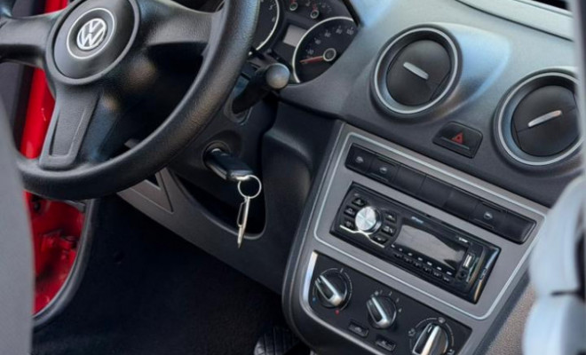 VW - VolksWagen Gol (novo) 1.0 Mi Total Flex 8V 4p 2014 Flex-18