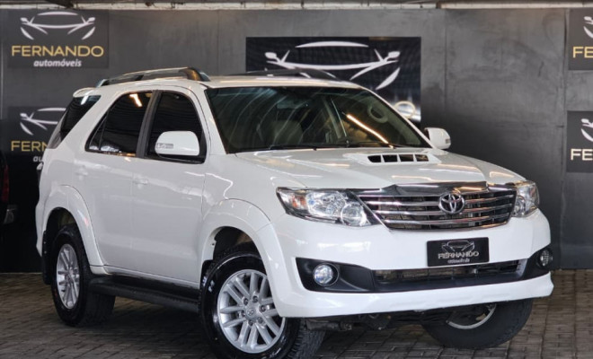 Toyota Hilux SW4 SRV D4-D 4x4 3.0 TDI Dies. Aut 2013 Diesel-6