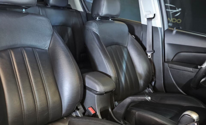 GM - Chevrolet CRUZE HB Sport LTZ 1.8 16V FlexP. 5p Aut 2016 Flex-1