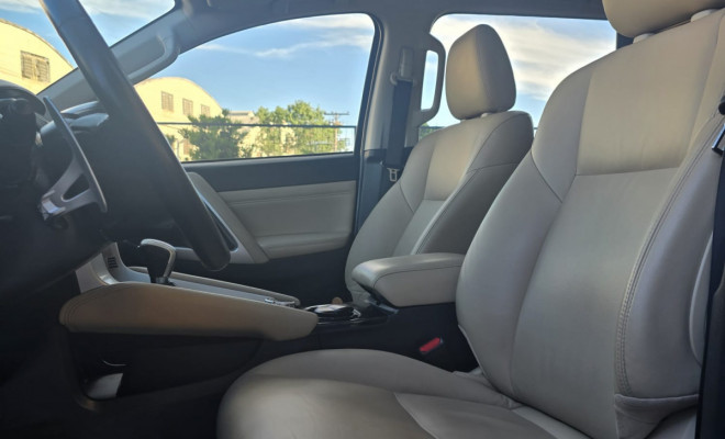 Mitsubishi Pajero Sport HPE 2.4 4x4 Diesel Aut. 2022 Diesel-4