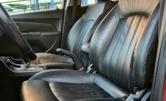 Chevrolet Cruze HB Sport LT 1.8 Aut 2013-8