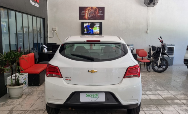 GM - Chevrolet ONIX HATCH LT 1.0 8V FlexPower 5p Mec. 2019 Flex-4