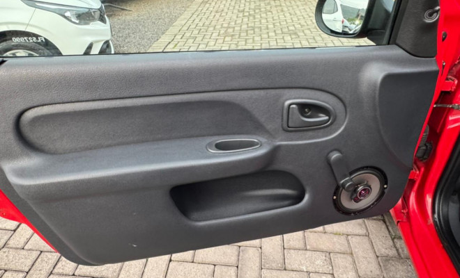 Renault Clio Authentique 1.0/1.0 Hi-Power 16V 3p 2015 Flex-12