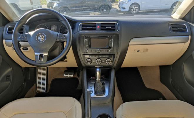 VW - VolksWagen JETTA Highline 2.0 TSI 16V 4p Tiptronic 2013 Gasolina-5