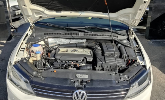 VW - VolksWagen JETTA Highline 2.0 TSI 16V 4p Tiptronic 2013 Gasolina-3