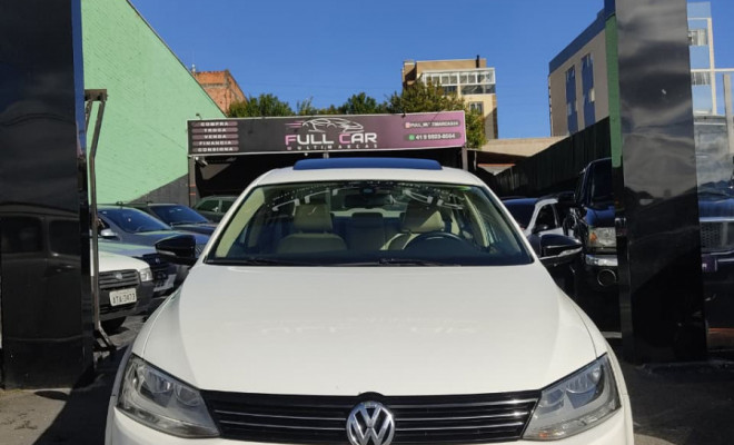 VW - VolksWagen JETTA Highline 2.0 TSI 16V 4p Tiptronic 2013 Gasolina-12