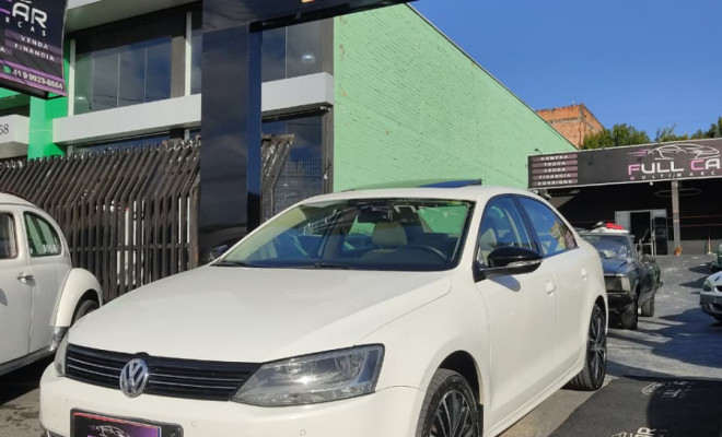 VW - VolksWagen JETTA Highline 2.0 TSI 16V 4p Tiptronic 2013 Gasolina