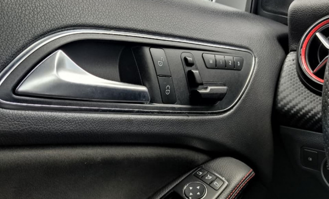 Mercedes-Benz CLA-45 AMG 4MATIC CGI 2.0 TB Aut. 2015 Gasolina-12