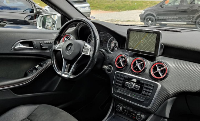 Mercedes-Benz CLA-45 AMG 4MATIC CGI 2.0 TB Aut. 2015 Gasolina-8