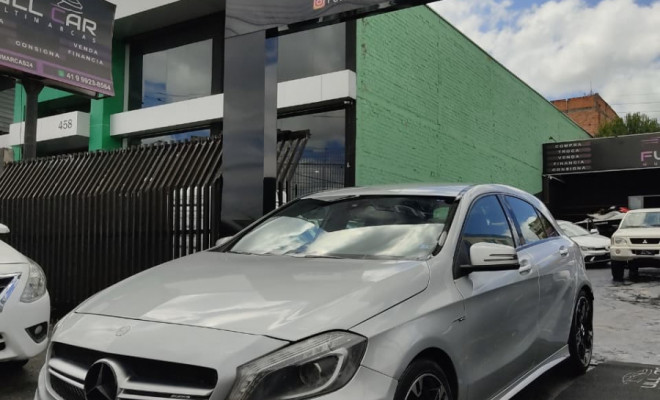 Mercedes-Benz CLA-45 AMG 4MATIC CGI 2.0 TB Aut. 2015 Gasolina