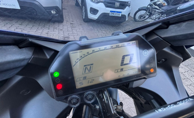 YAMAHA YZF R-3 321/ABS 2023 Flex-6