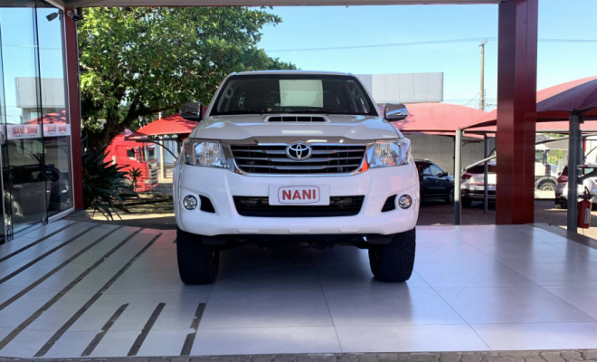 Toyota Hilux CD SRV D4-D 4x4 3.0 TDI Diesel Aut 2014 Diesel-0