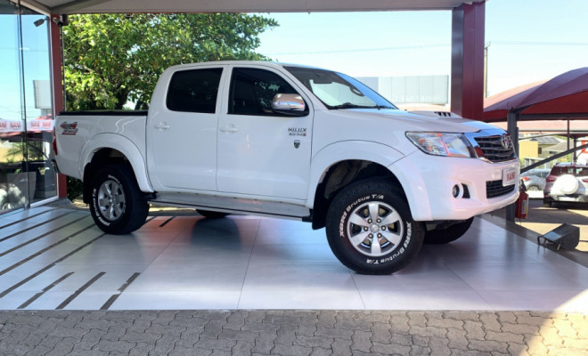 Toyota Hilux CD SRV D4-D 4x4 3.0 TDI Diesel Aut 2014 Diesel-1