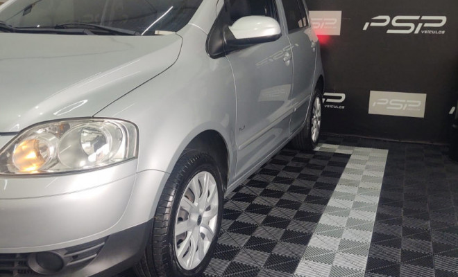 VW - VolksWagen Fox Plus 1.6Mi/ 1.6Mi Total Flex 8V 4p 2009 Flex-0