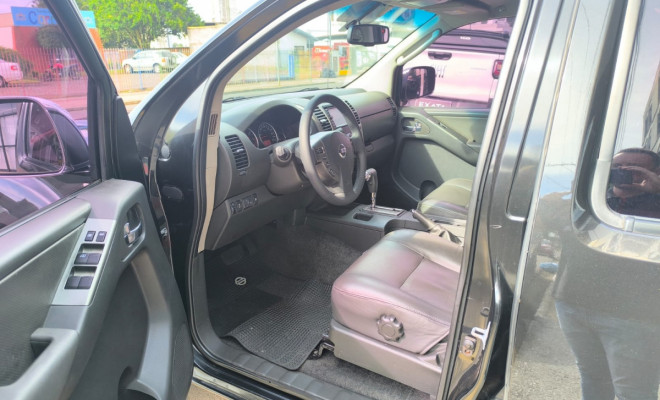 FRONTIER SL CD 4x4 2.5 TB Diesel AUT.-2