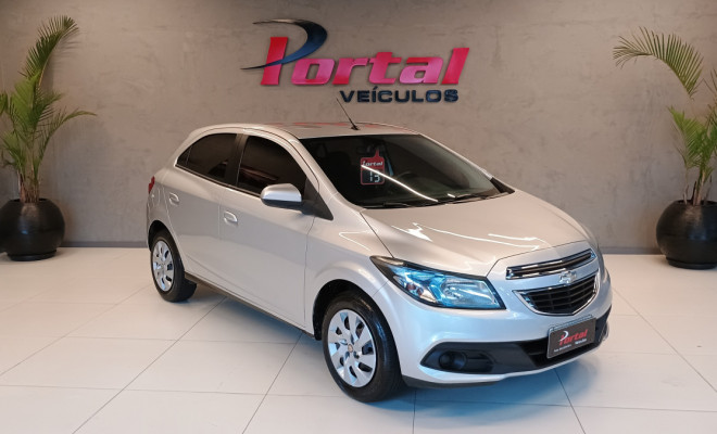 GM - Chevrolet ONIX HATCH LT 1.4 8V FlexPower 5p Mec. 2013 Flex